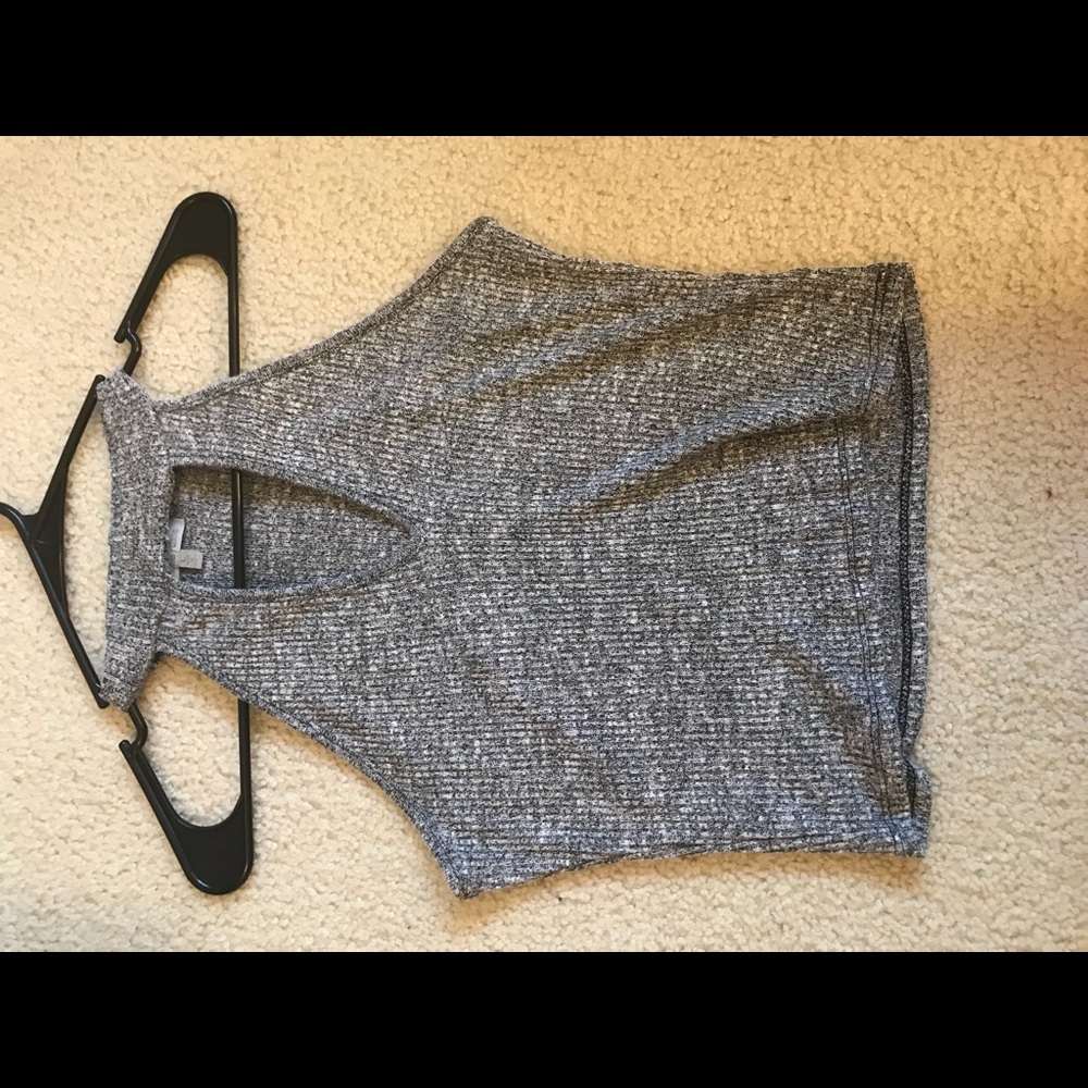 Teen grey keyhole shirt for girls